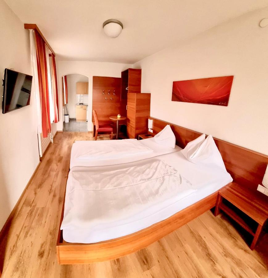 Schillerhof Hotel Garni Vöcklabruck Buitenkant foto
